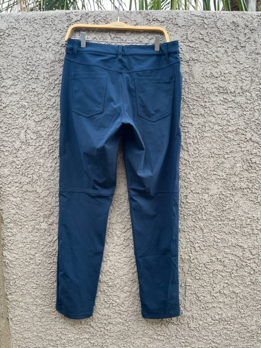Lululemon ABC 5 pocket pant 31x33 - Picture 6 of 6